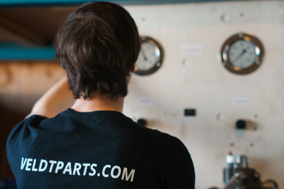 Rebuilt, tested, and warrantied hydraulic parts for all heavy equipment.